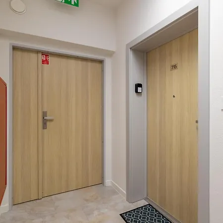 Bronowicka 715 By Bookinghost * Щецин