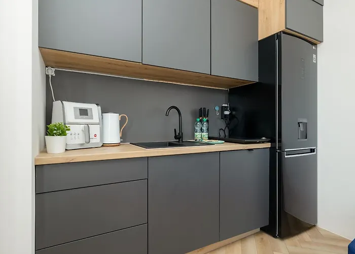 Bronowicka 715 By Bookinghost * Щецин